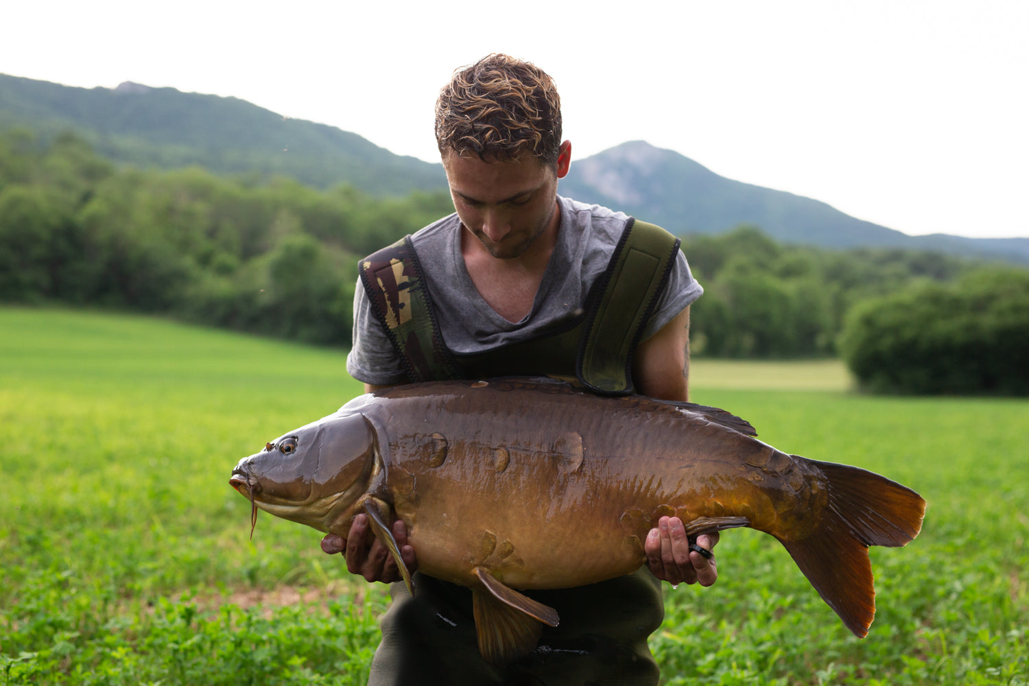Lucas à la recherche de la magie: Les carpes des la vallée oubliée pt.1 | Hammer Tackle